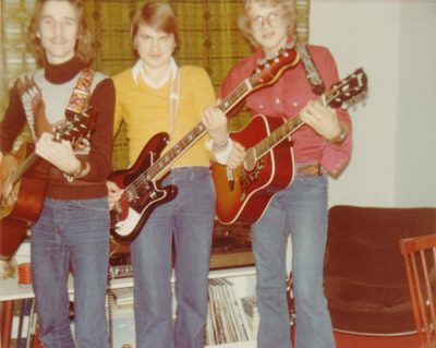 Roger Borg, Eje Öberg och Lasse Ahlberg med gitarrer och bas.
